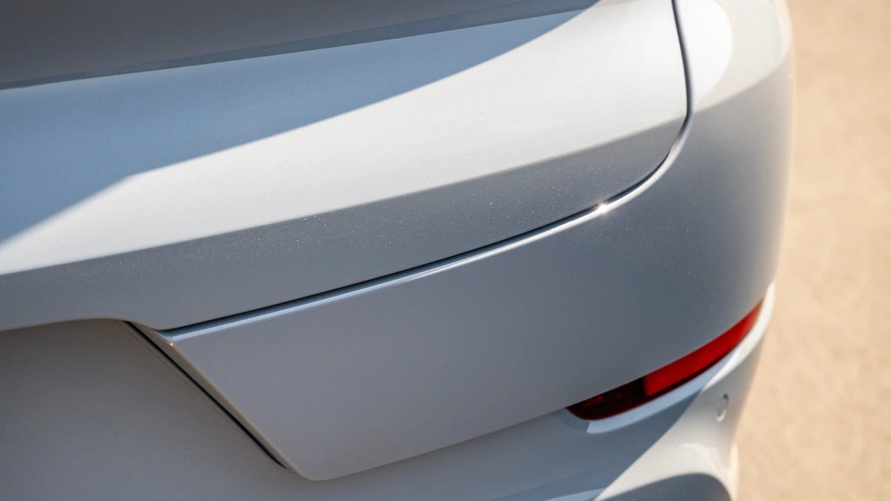2025 Porsche 9Y0/9Y3 Cayenne Turbo GT - Image 25 of 31