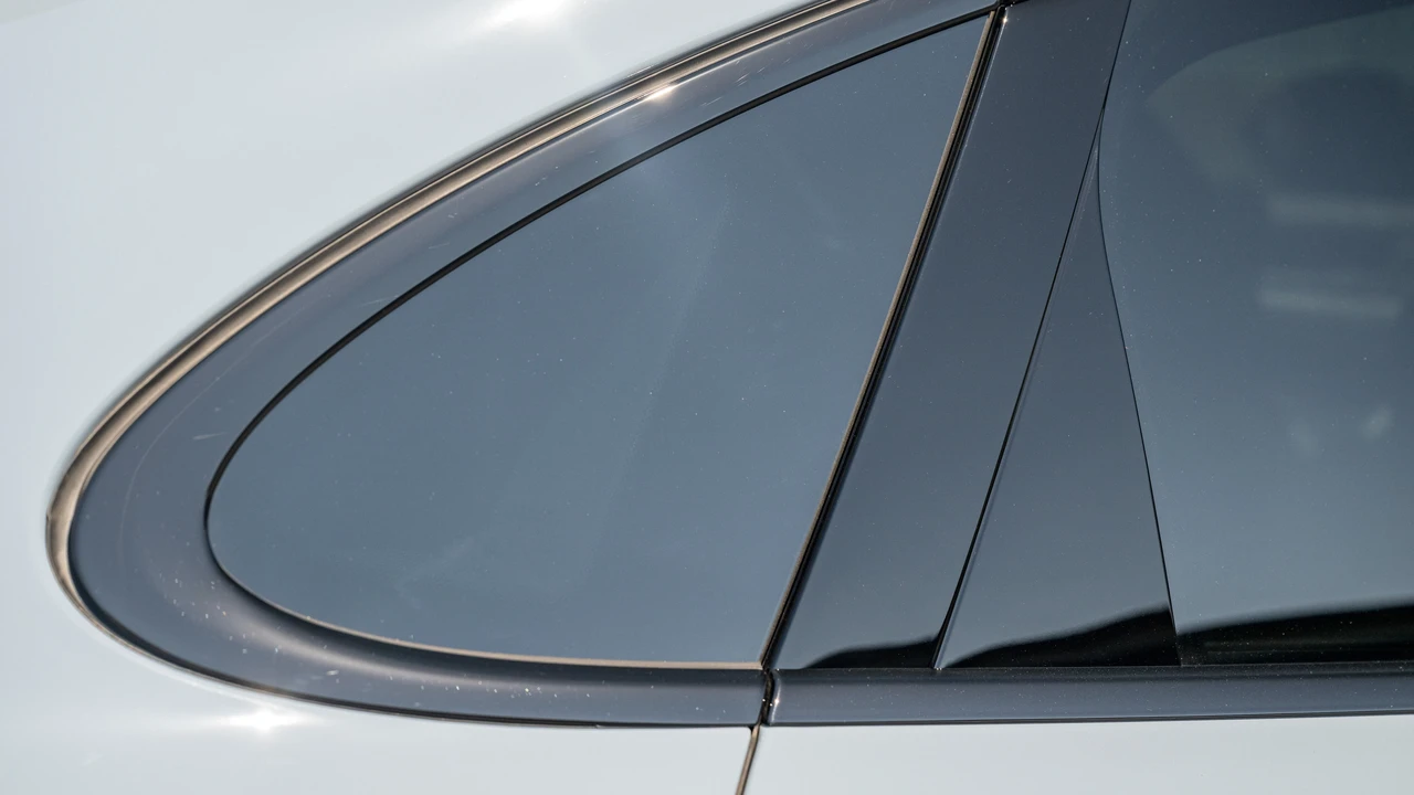 2025 Porsche 9Y0/9Y3 Cayenne Turbo GT - Image 30 of 31