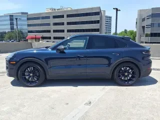 2025 Porsche 9Y0/9Y3 Cayenne Turbo GT - Image 13 of 31