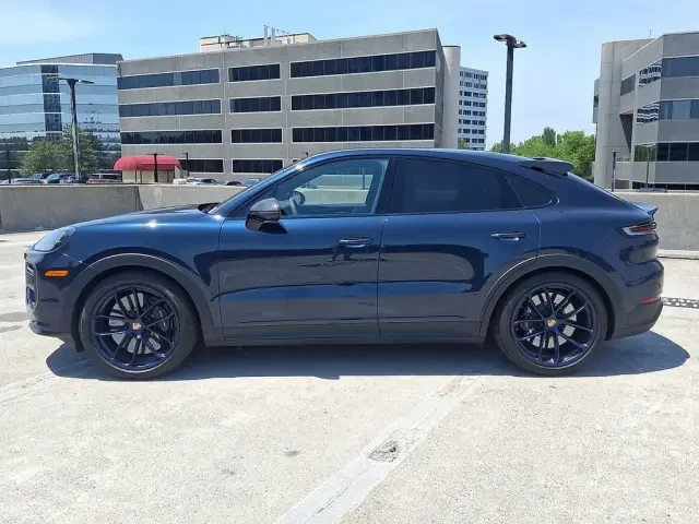 2025 Porsche 9Y0/9Y3 Cayenne Turbo GT - Image 14 of 31
