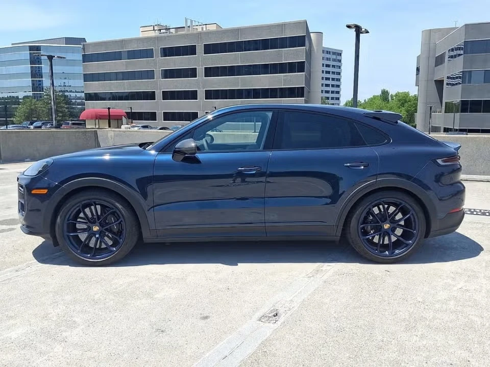 2025 Porsche 9Y0/9Y3 Cayenne Turbo GT - Image 11 of 31