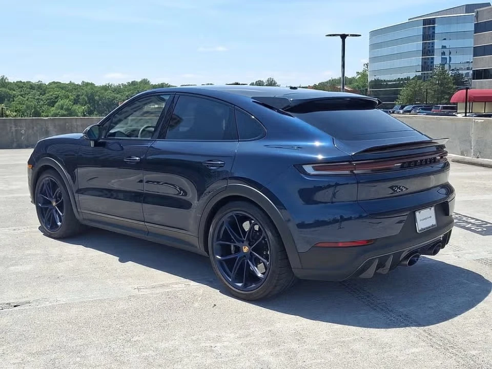 2025 Porsche 9Y0/9Y3 Cayenne Turbo GT - Image 19 of 31