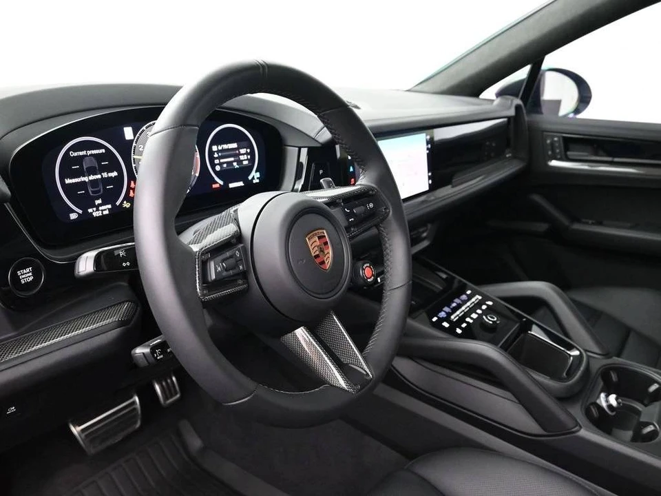 2025 Porsche 9Y0/9Y3 Cayenne Turbo GT - Image 4 of 5