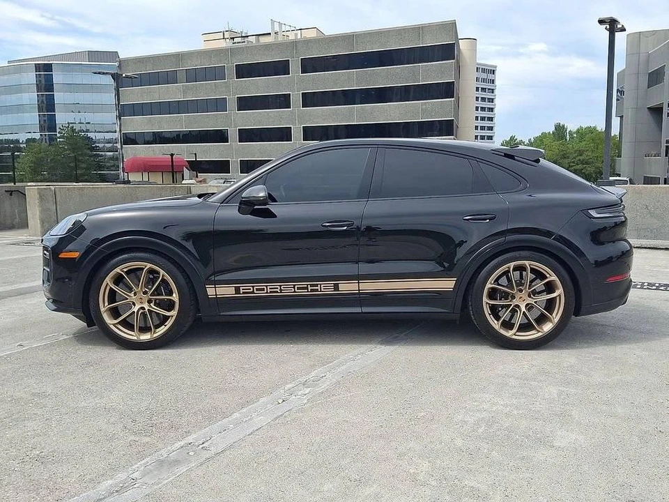 2025 Porsche 9Y0/9Y3 Cayenne Turbo GT - Image 2 of 4