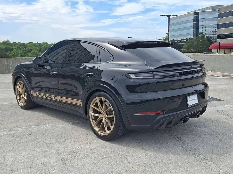 2025 Porsche 9Y0/9Y3 Cayenne Turbo GT - Image 3 of 4