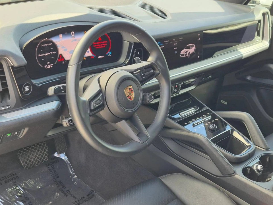 2025 Porsche 9Y0/9Y3 Cayenne - Image 4 of 5