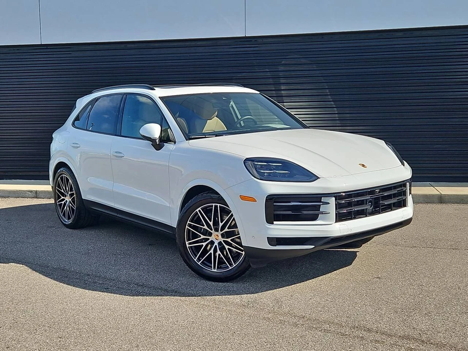 2025 Porsche 9Y0/9Y3 Cayenne - Image 3 of 5