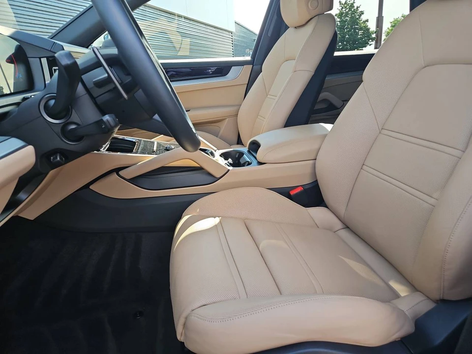 2025 Porsche 9Y0/9Y3 Cayenne - Image 5 of 5