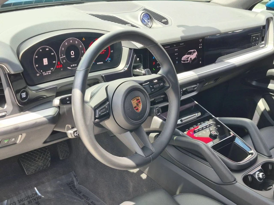 2025 Porsche 9Y0/9Y3 Cayenne - Image 4 of 4