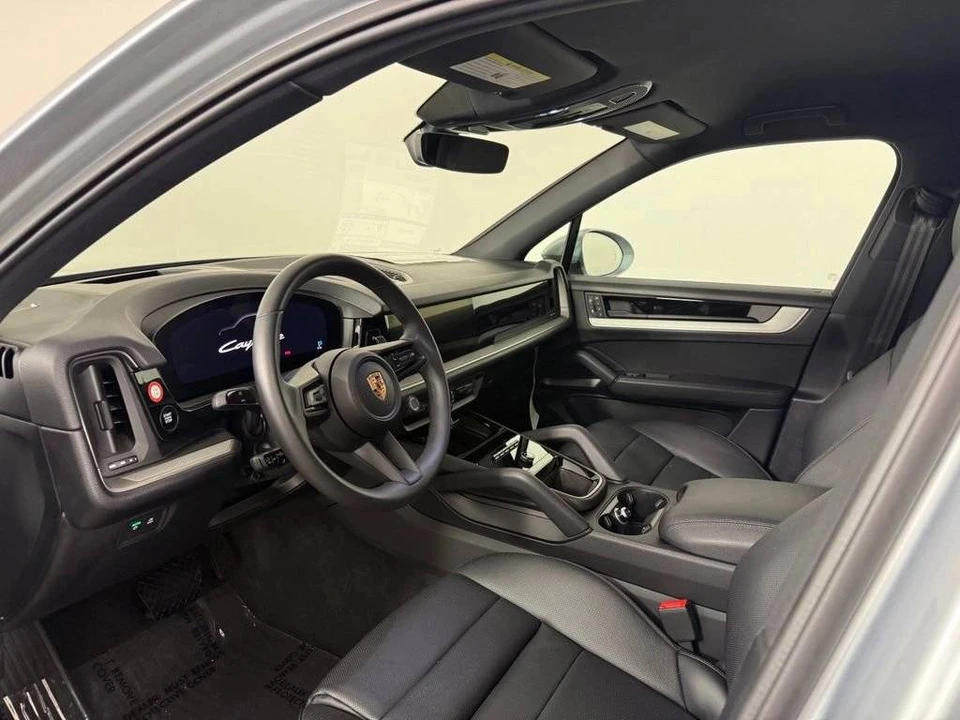 2025 Porsche 9Y0/9Y3 Cayenne - Image 4 of 5