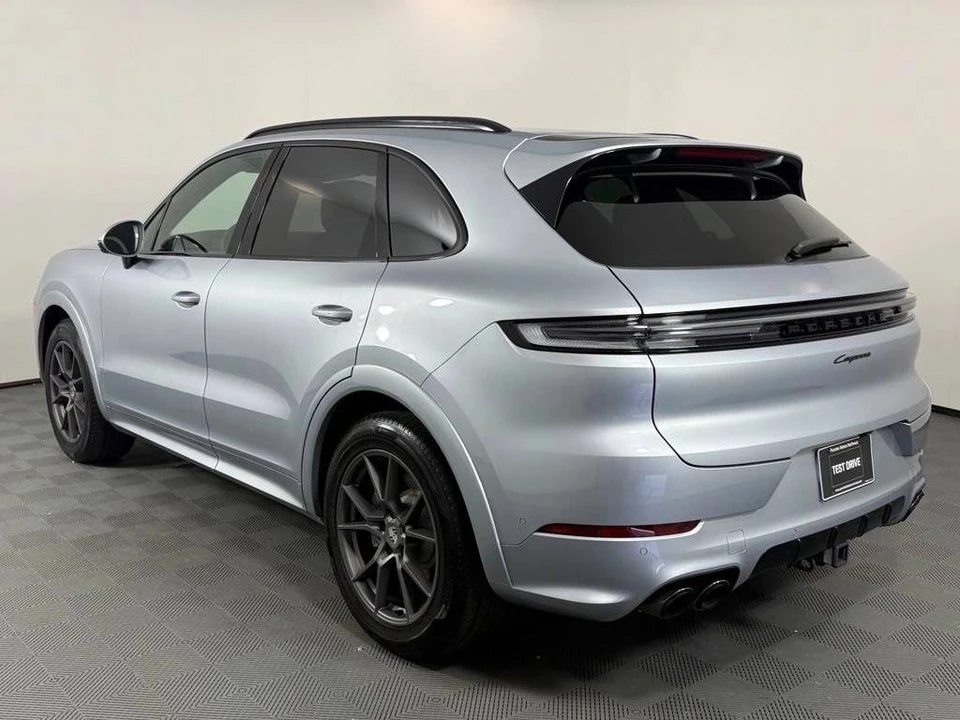 2025 Porsche 9Y0/9Y3 Cayenne - Image 3 of 5