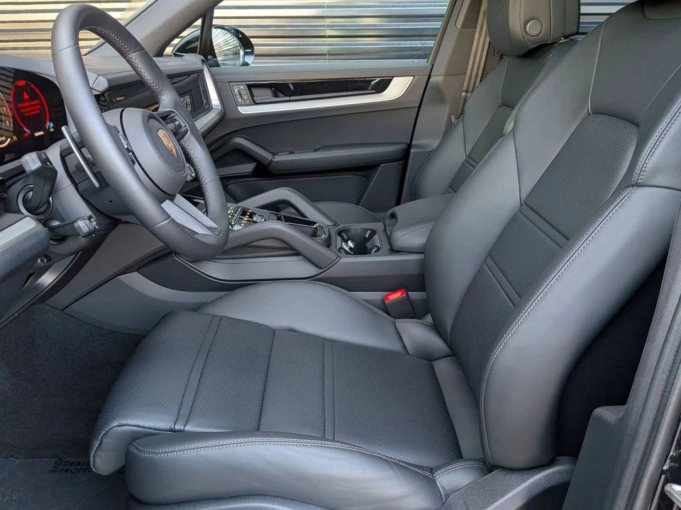 2025 Porsche 9Y0/9Y3 Cayenne - Image 5 of 5