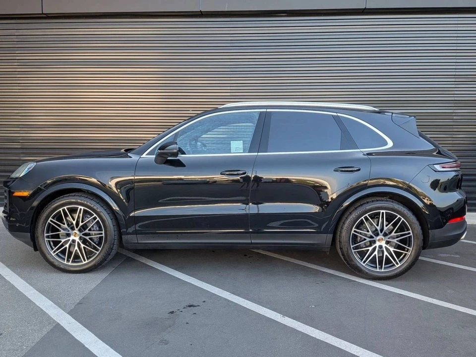 2025 Porsche 9Y0/9Y3 Cayenne - Image 2 of 5