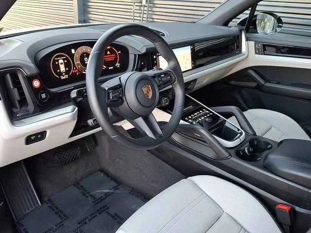 2025 Porsche 9Y0/9Y3 Cayenne - Image 4 of 4