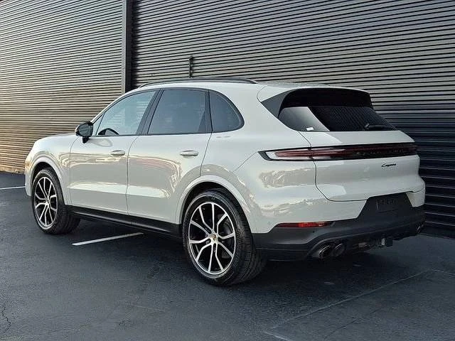 2025 Porsche 9Y0/9Y3 Cayenne - Image 3 of 4