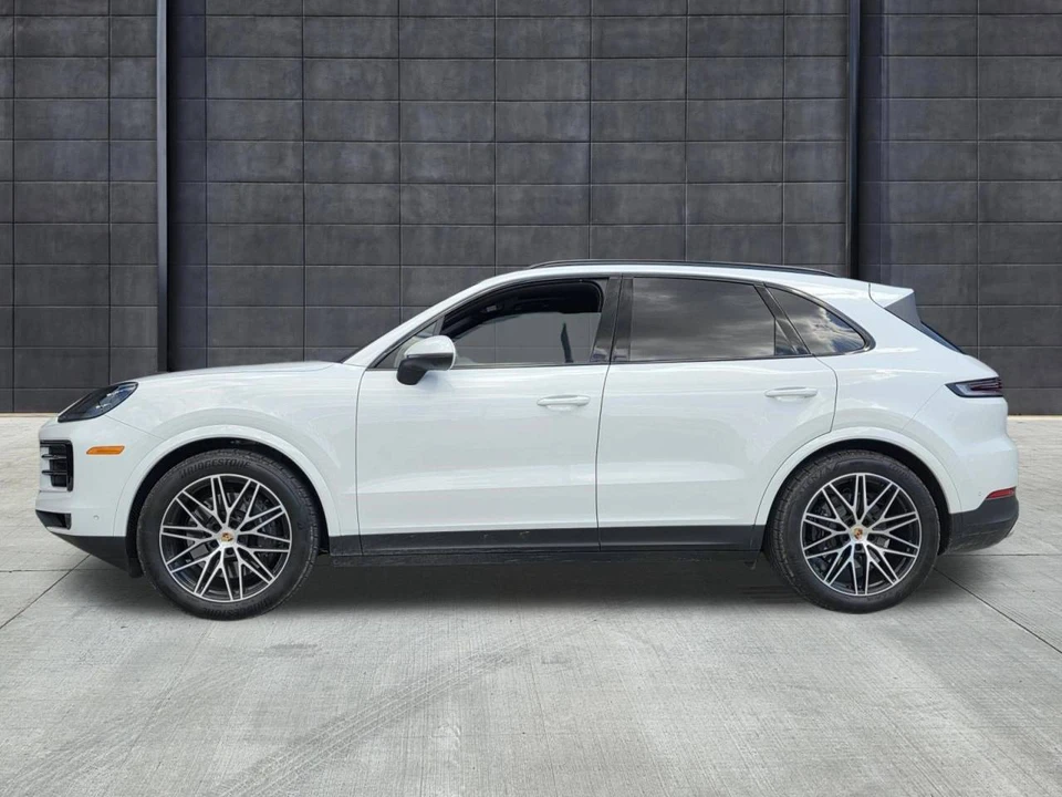 2025 Porsche 9Y0/9Y3 Cayenne - Image 2 of 4