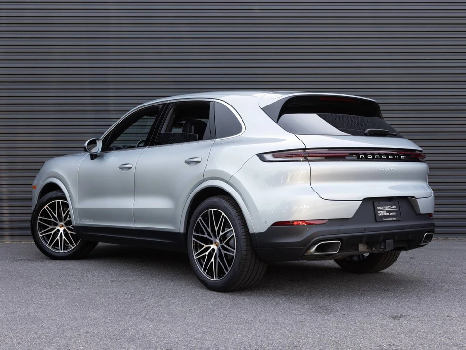 2025 Porsche 9Y0/9Y3 Cayenne - Image 3 of 5