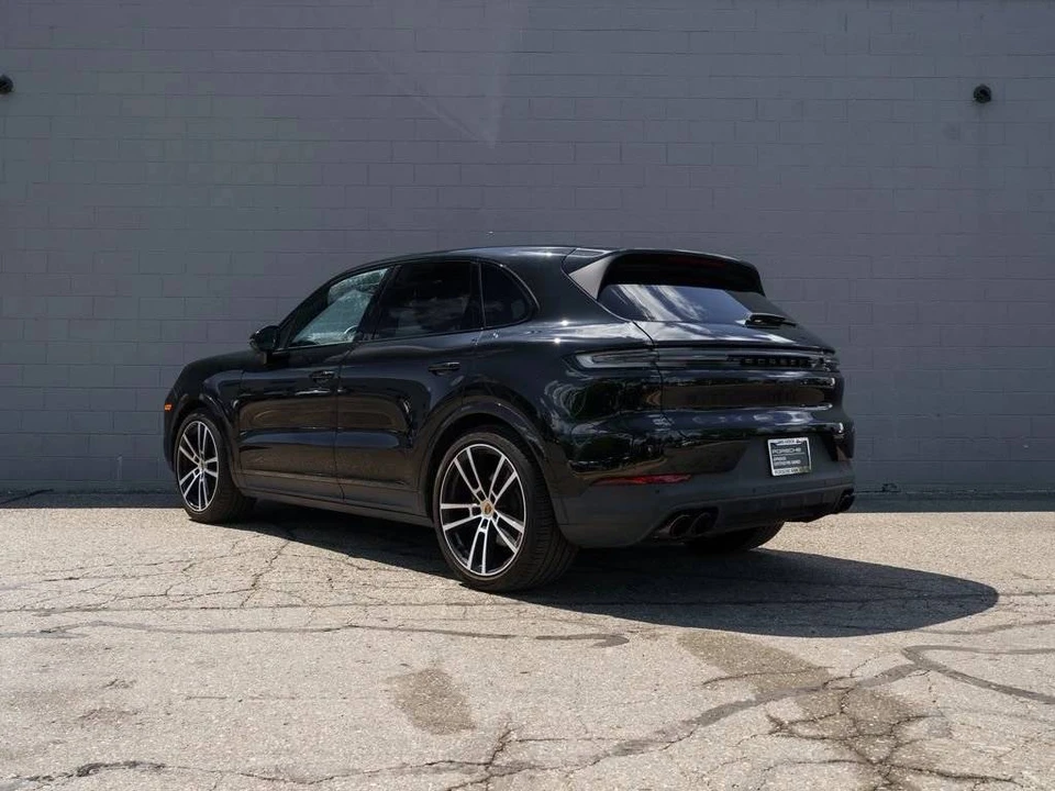 2025 Porsche 9Y0/9Y3 Cayenne - Image 3 of 4