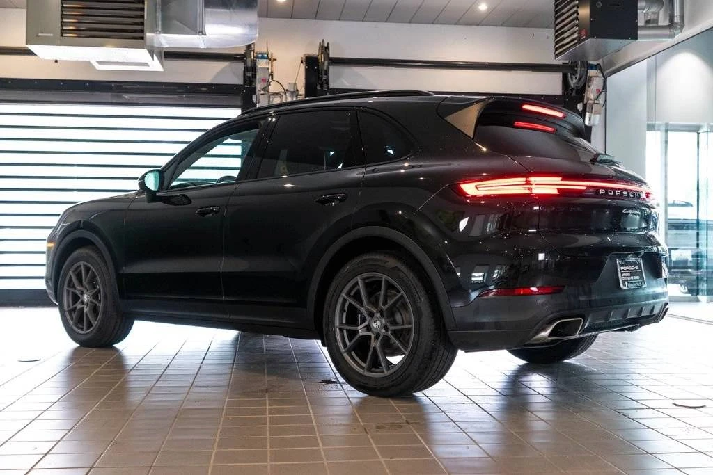 2025 Porsche 9Y0/9Y3 Cayenne - Image 3 of 5