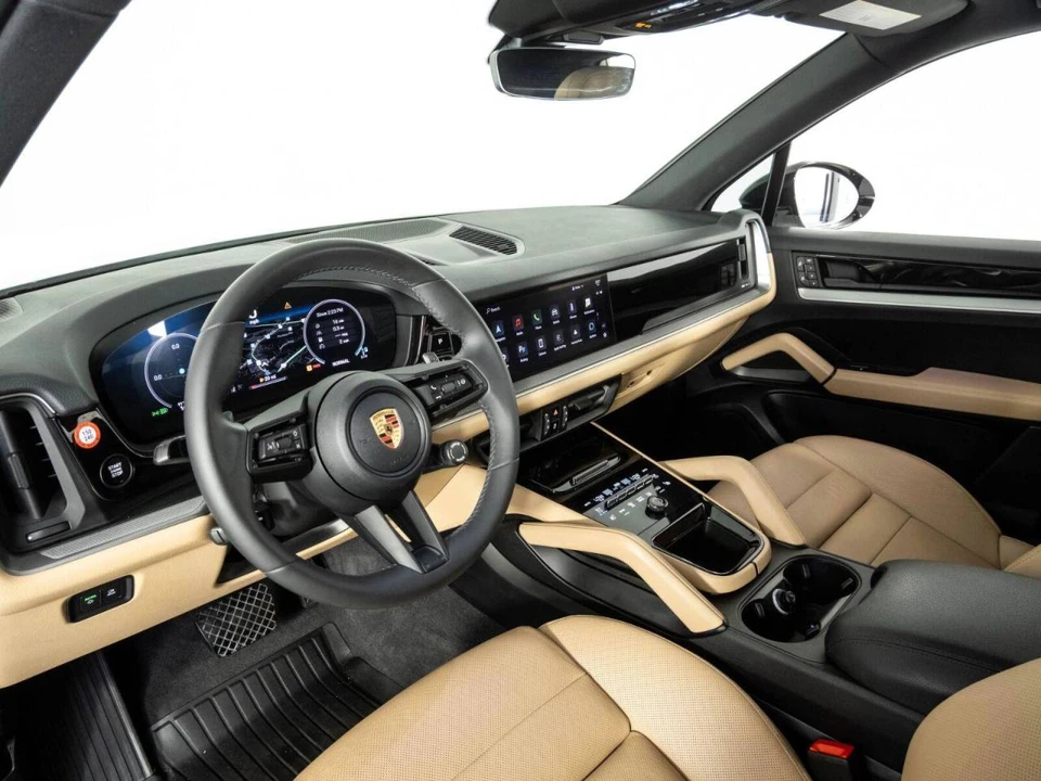 2025 Porsche 9Y0/9Y3 Cayenne - Image 4 of 4