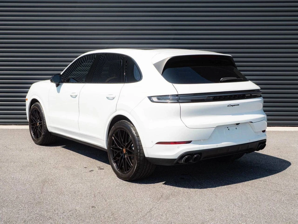 2025 Porsche 9Y0/9Y3 Cayenne - Image 3 of 4