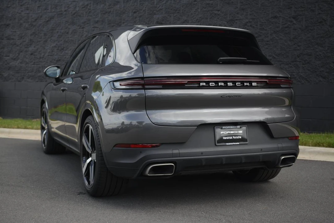 2025 Porsche 9Y0/9Y3 Cayenne - Image 3 of 5