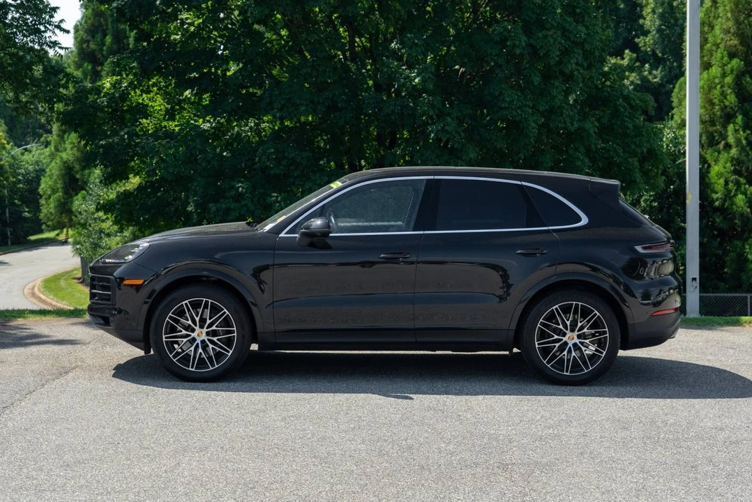 2025 Porsche 9Y0/9Y3 Cayenne - Image 3 of 4