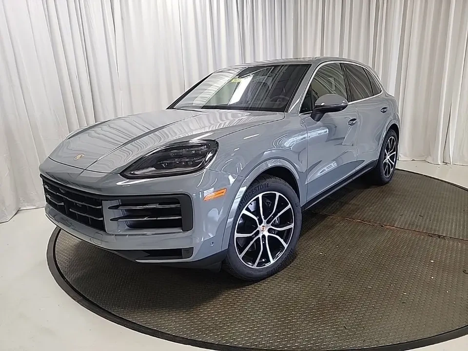 2025 Porsche 9Y0/9Y3 Cayenne - Image 2 of 9