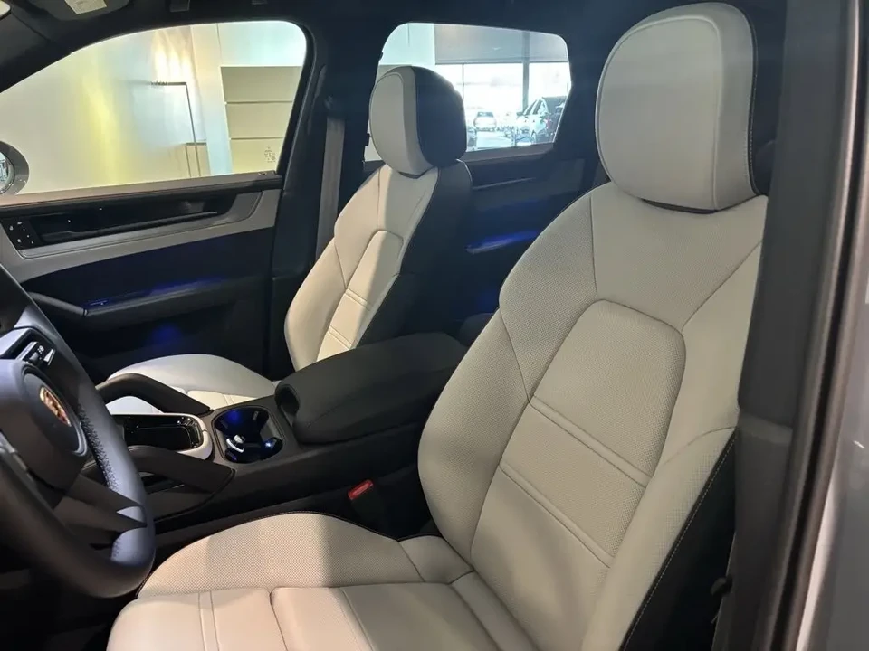 2025 Porsche 9Y0/9Y3 Cayenne - Image 6 of 9
