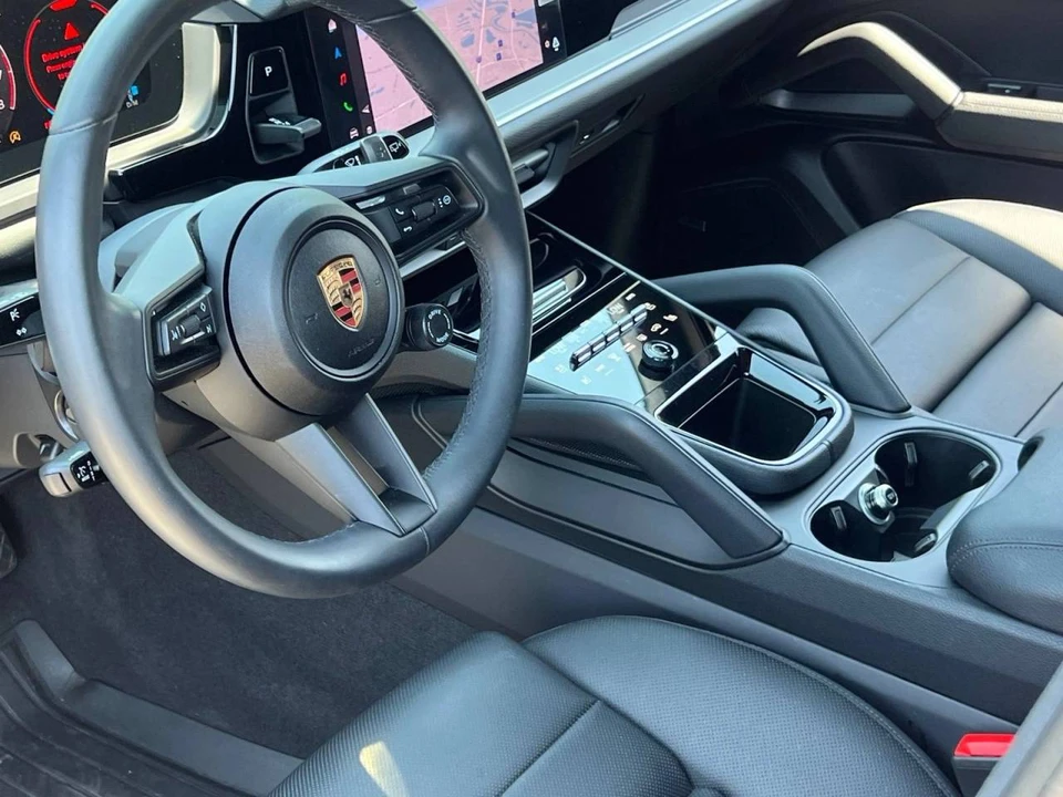 2025 Porsche 9Y0/9Y3 Cayenne - Image 4 of 5
