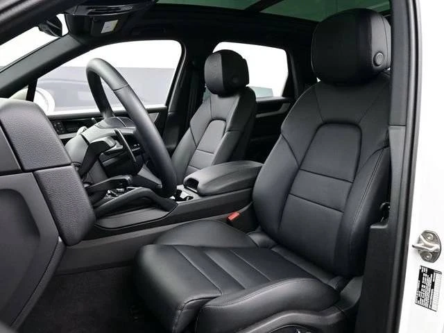 2025 Porsche 9Y0/9Y3 Cayenne - Image 5 of 5