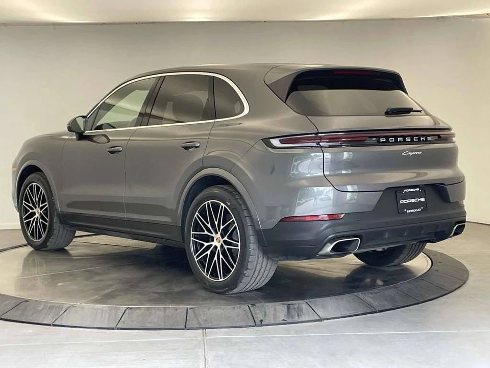 2025 Porsche 9Y0/9Y3 Cayenne - Image 3 of 5
