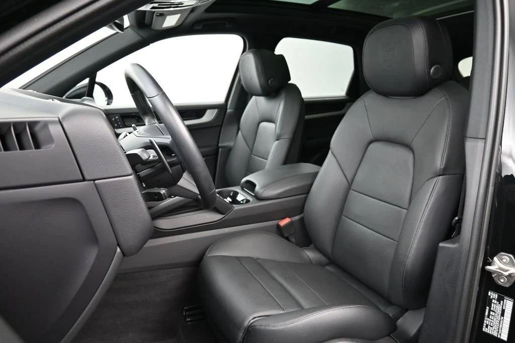 2025 Porsche 9Y0/9Y3 Cayenne - Image 5 of 5