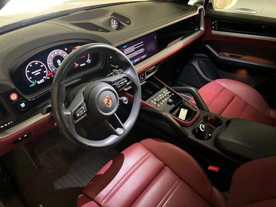 2025 Porsche 9Y0/9Y3 Cayenne - Image 4 of 4