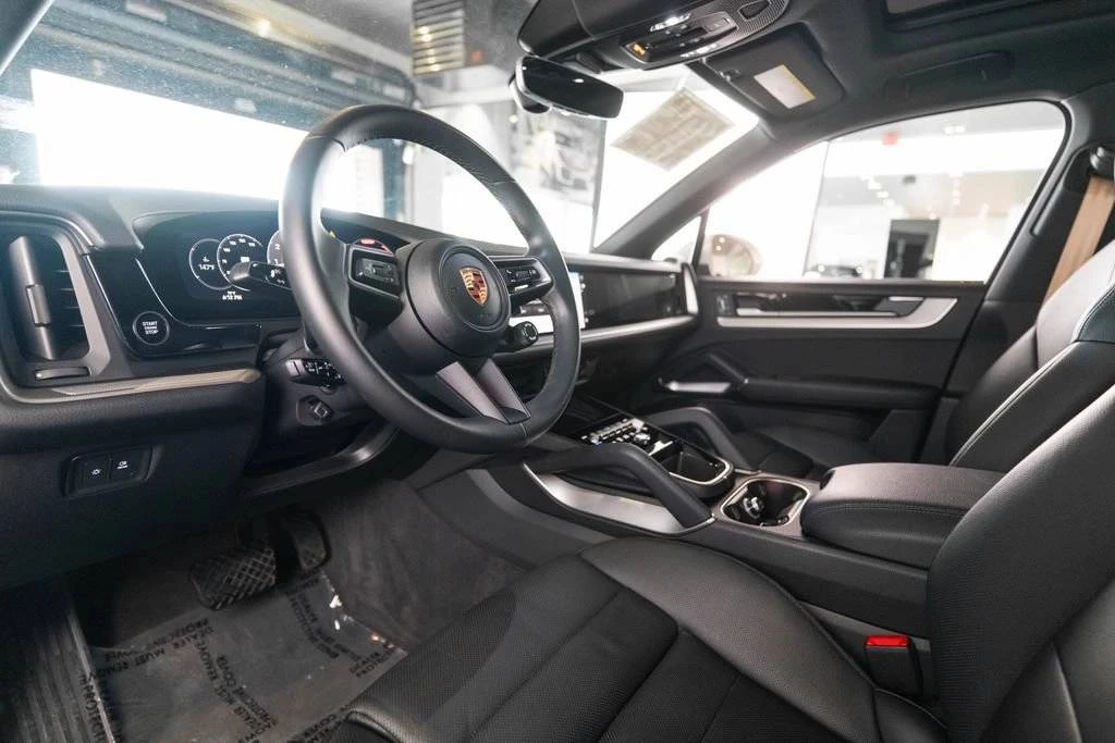 2025 Porsche 9Y0/9Y3 Cayenne - Image 4 of 5