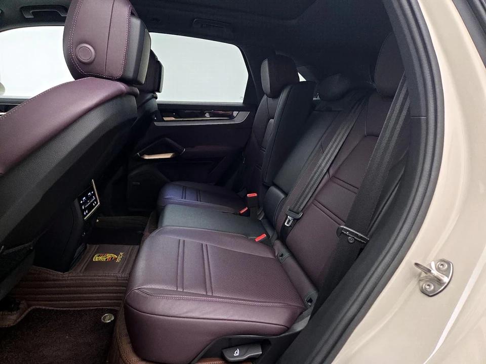 2025 Porsche 9Y0/9Y3 Cayenne - Image 22 of 28