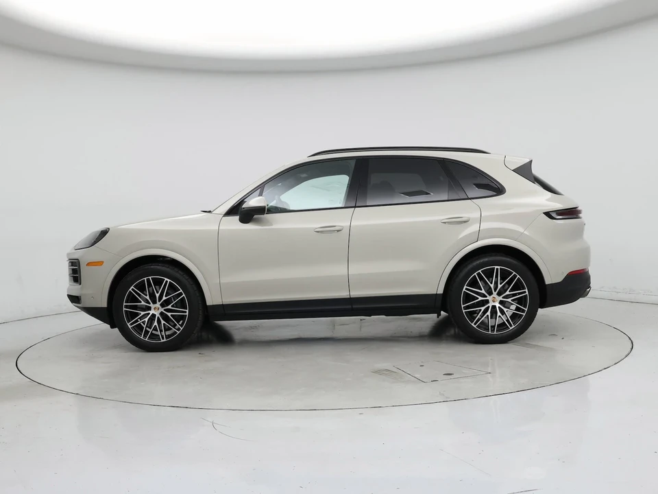 2025 Porsche 9Y0/9Y3 Cayenne - Image 4 of 28