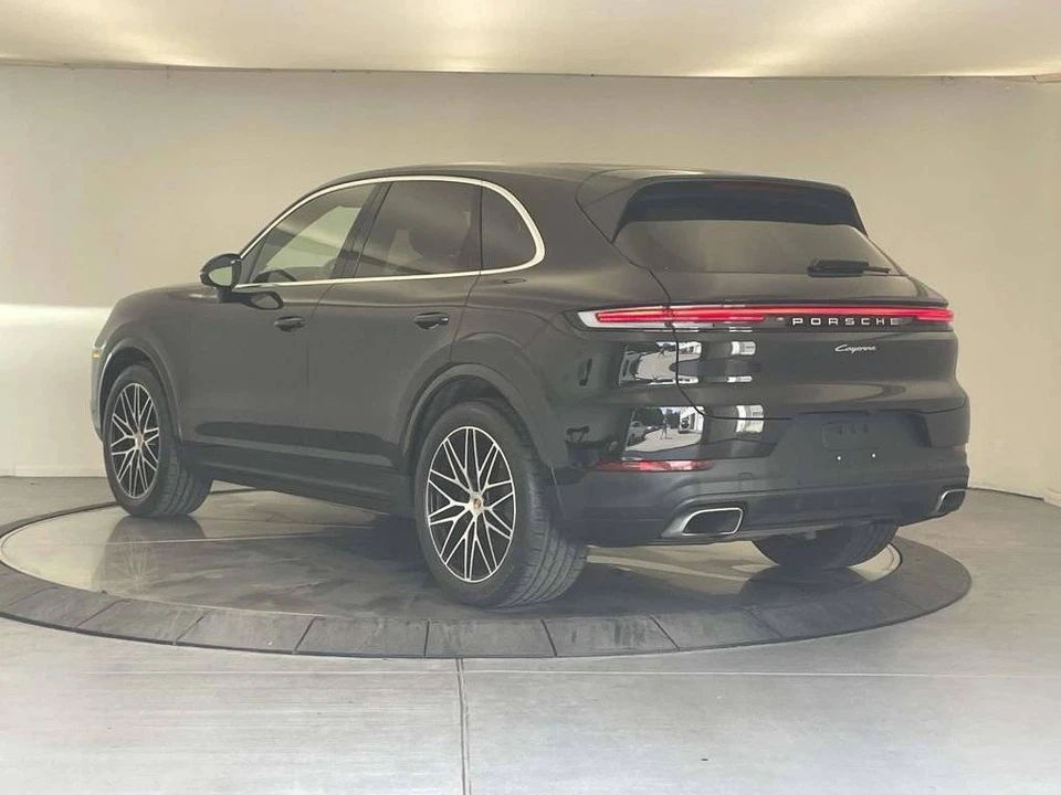 2025 Porsche 9Y0/9Y3 Cayenne - Image 3 of 5