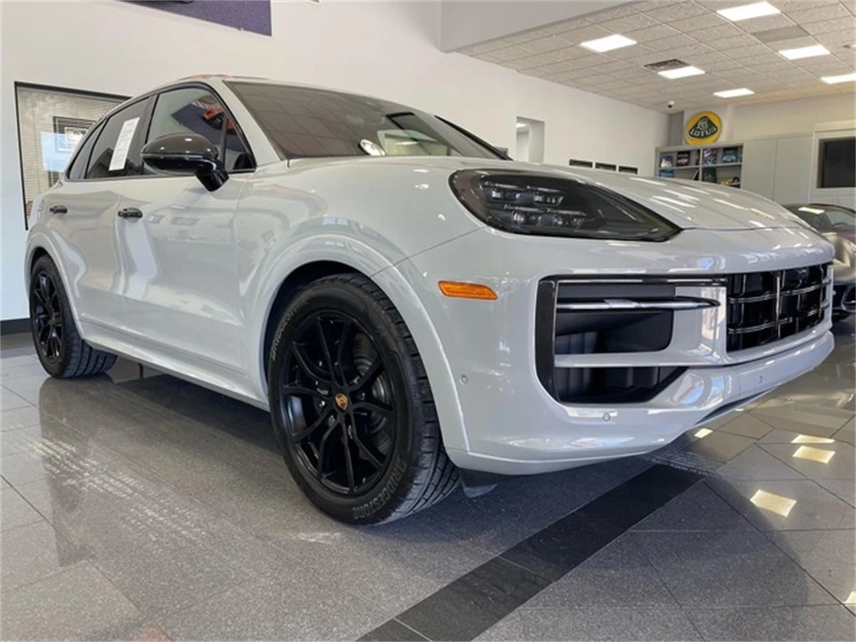 2025 Porsche 9Y0/9Y3 Cayenne - Image 7 of 31