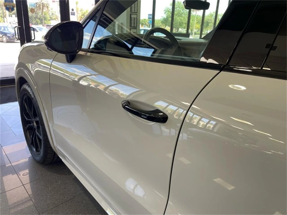 2025 Porsche 9Y0/9Y3 Cayenne - Image 13 of 31