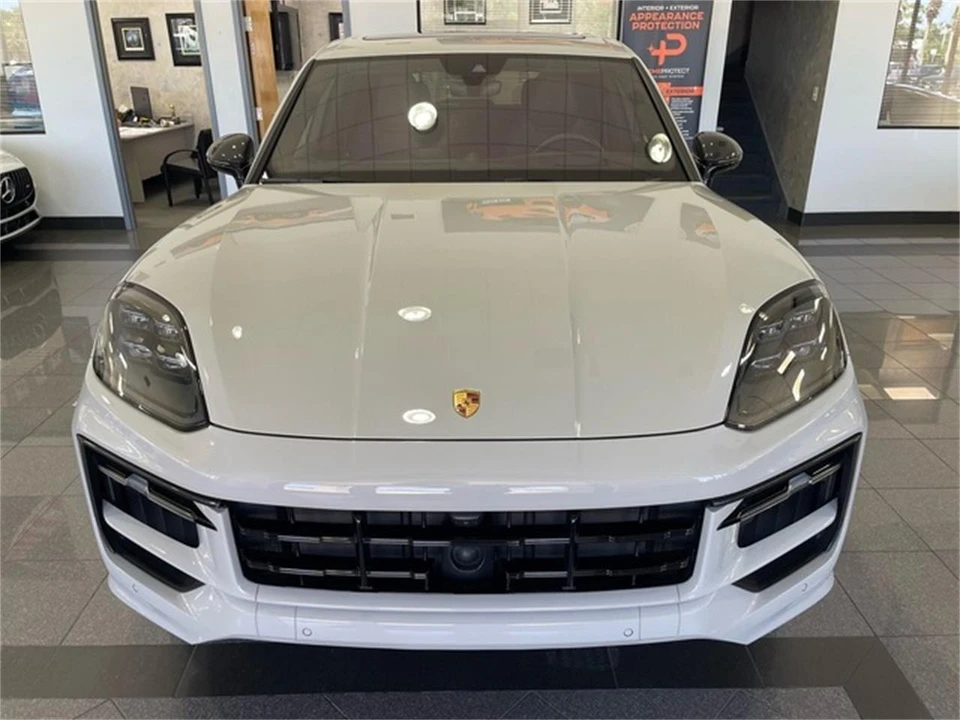 2025 Porsche 9Y0/9Y3 Cayenne - Image 9 of 31