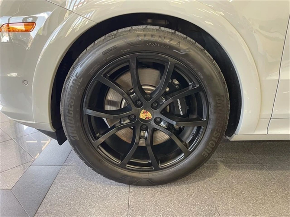 2025 Porsche 9Y0/9Y3 Cayenne - Image 21 of 31