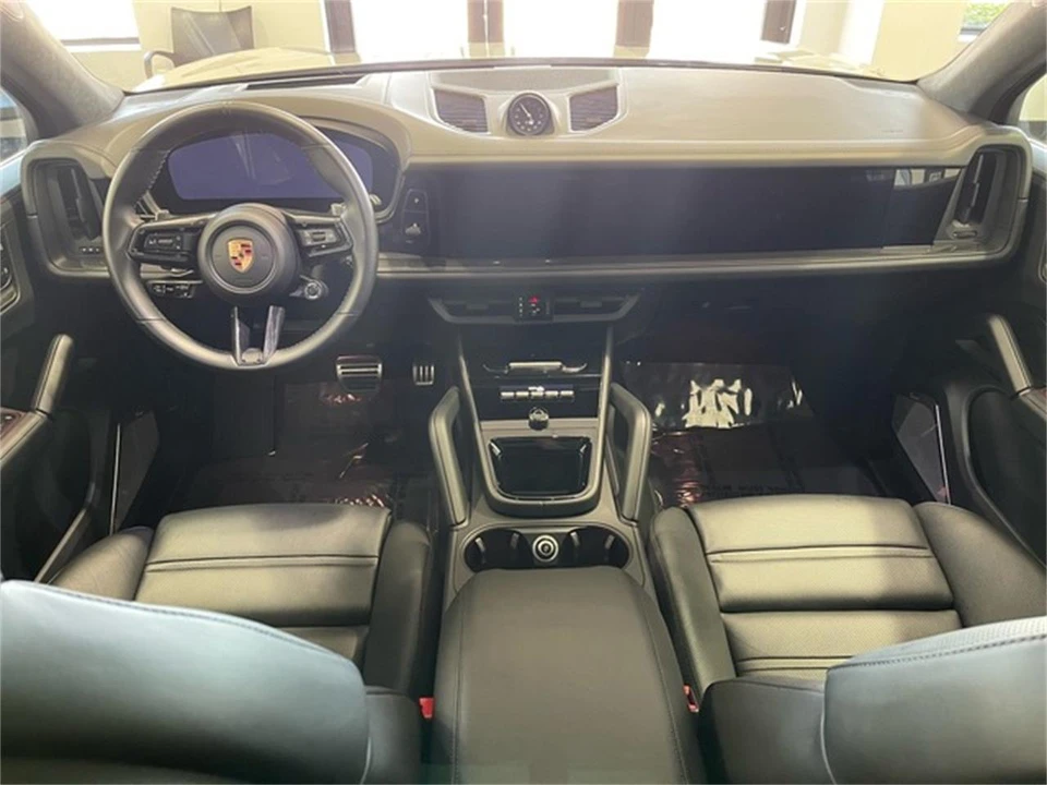 2025 Porsche 9Y0/9Y3 Cayenne - Image 30 of 31