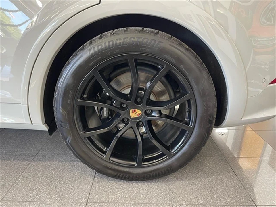2025 Porsche 9Y0/9Y3 Cayenne - Image 22 of 31