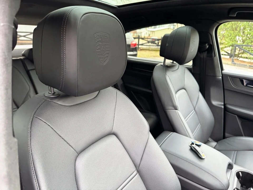 2025 Porsche 9Y0/9Y3 Cayenne - Image 28 of 31
