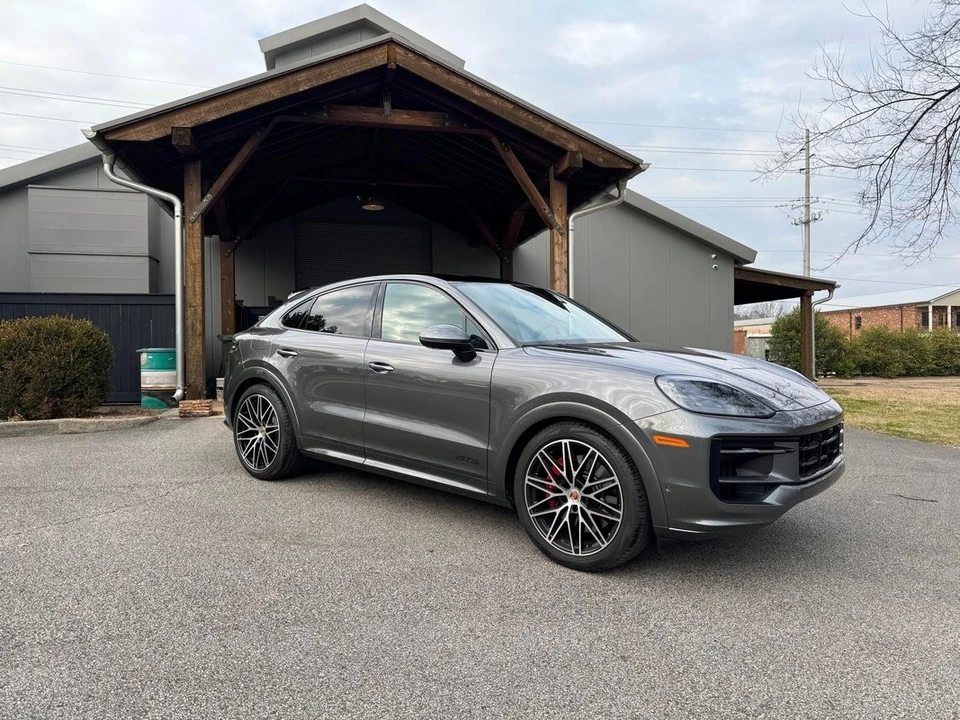 2025 Porsche 9Y0/9Y3 Cayenne - Image 2 of 31