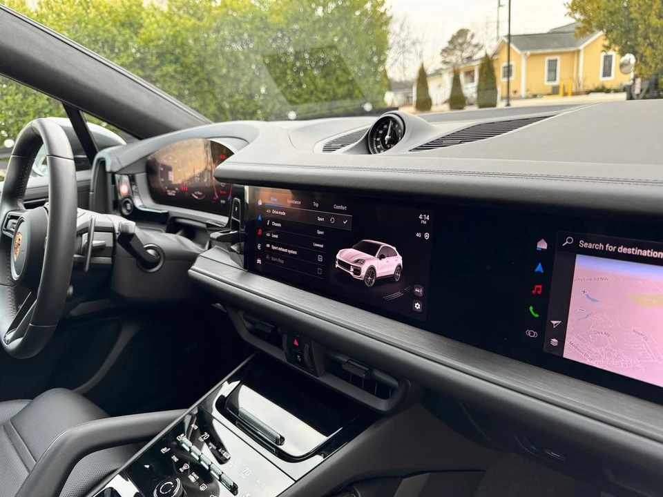 2025 Porsche 9Y0/9Y3 Cayenne - Image 30 of 31