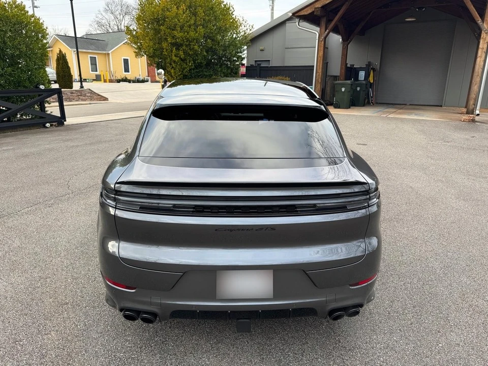 2025 Porsche 9Y0/9Y3 Cayenne - Image 10 of 31