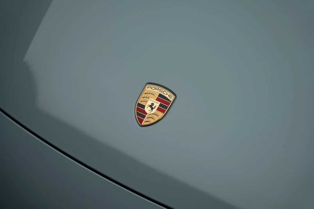 2025 Porsche 718 Cayman - Image 13 of 31