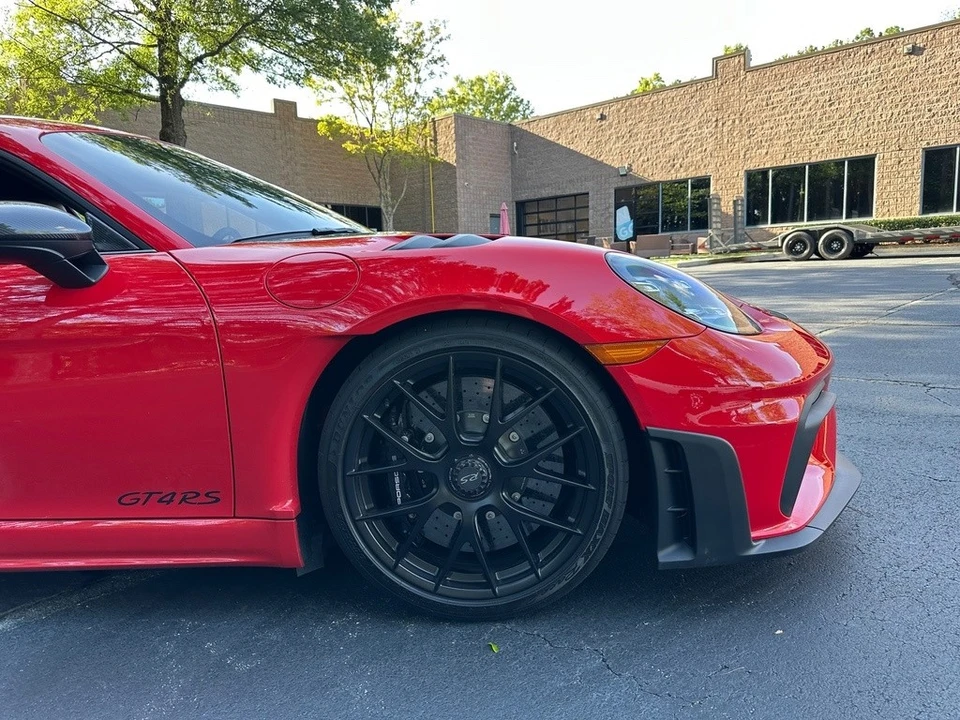 2025 Porsche 718 Cayman GT4 RS - Image 15 of 24